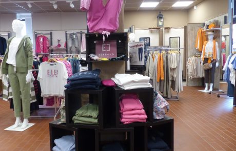 P1060426 Damenbekleidung von Elbsand