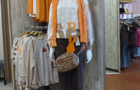 P1060429 Damenbekleidung von Monari