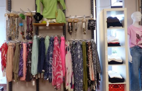 P1060432 Tücher, Schals, Modeschmuck